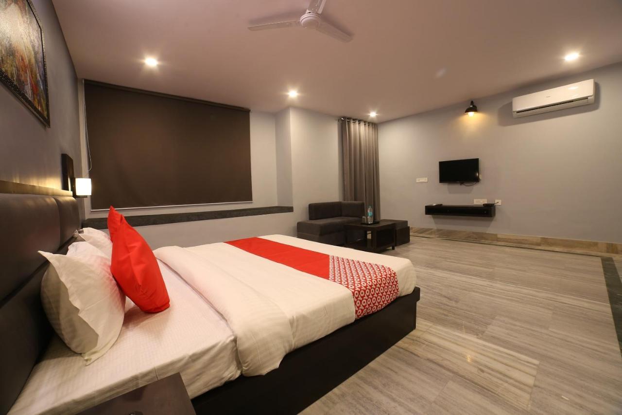 Oyo 16536 Hotel Vasko Джайпур Екстериор снимка
