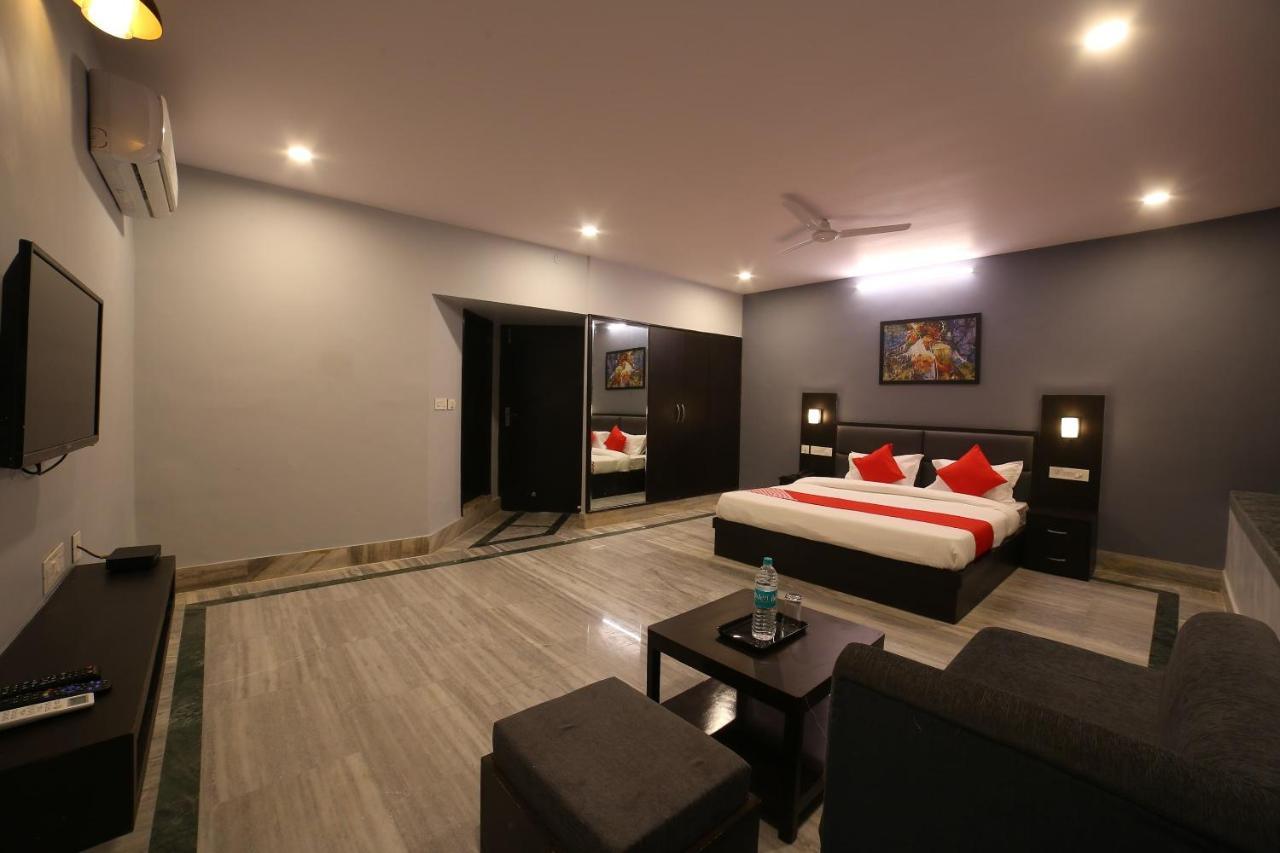Oyo 16536 Hotel Vasko Джайпур Екстериор снимка